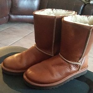 Uggs leather boot